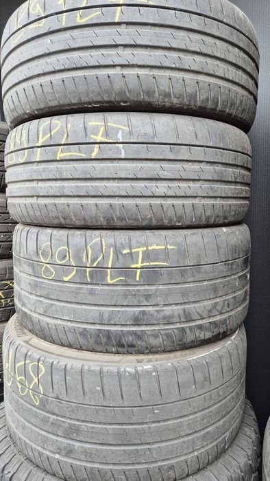 Vând cauciucuri Bridgestone  295 35 21 și 255 40 21 

255 40 21