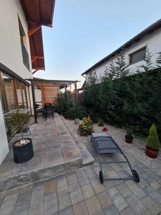 Vând duplex zona Arex  156m2 utili