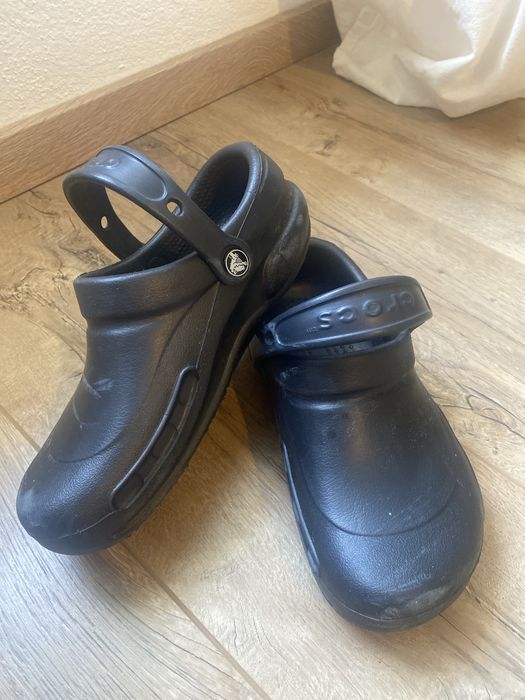 Papuci Crocs 37 slapi originali