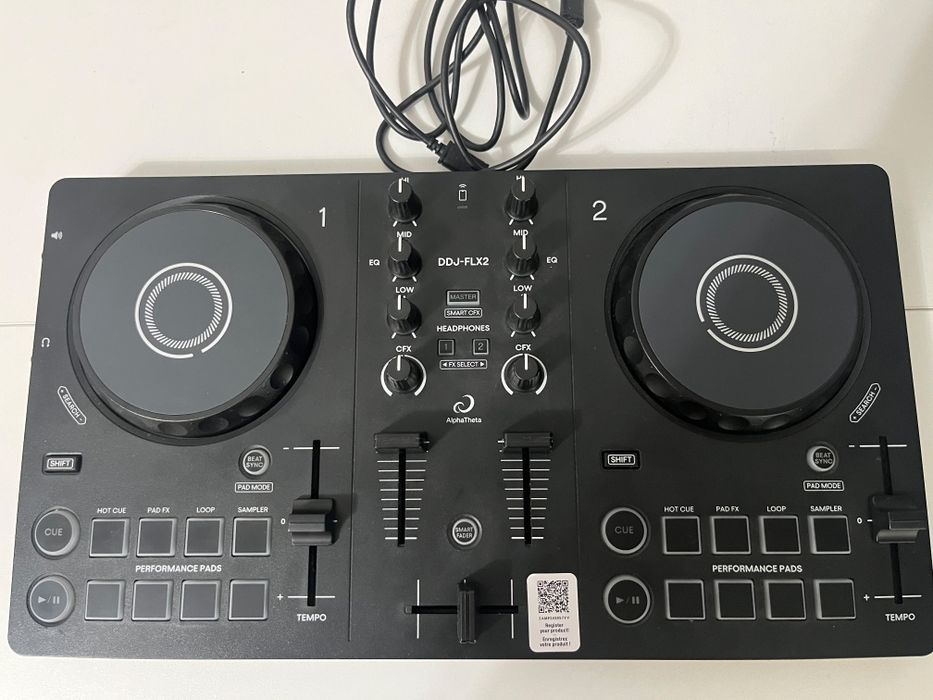 Продам Alphatheta DDJ-FLX2