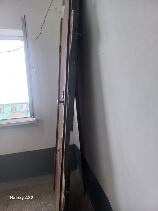 ПРОДАМ металл дверь