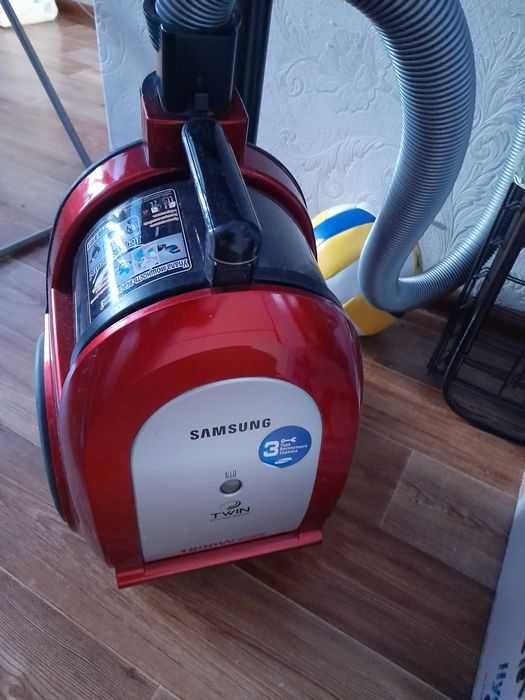 Продам пылесос Samsung