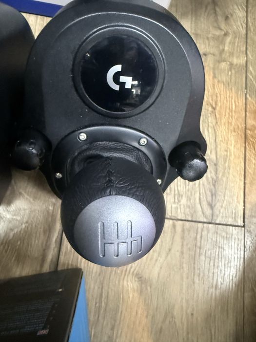 Волан с педали Logitech G29 + Shifter Перфектни!