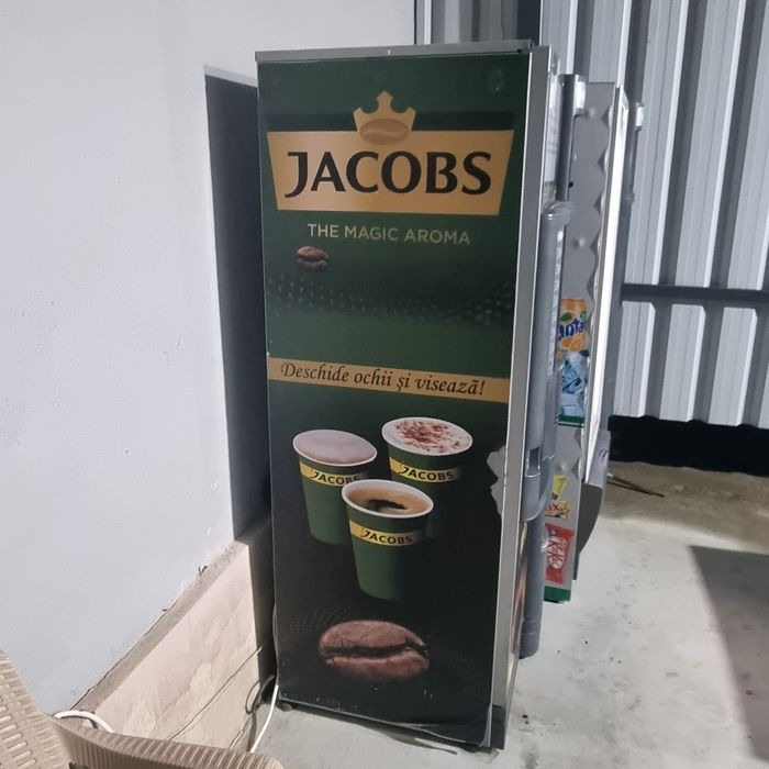 Vand Aparat cafea si bauturi reci