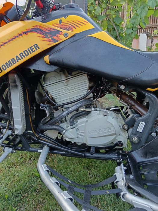 Vând Canam 650 bombardier