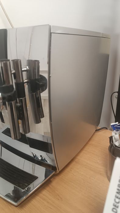 Vând espresso cafea JURRA J9