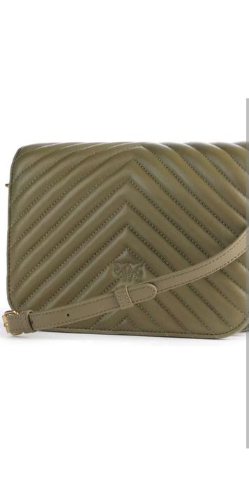 Pinko цвят маслина