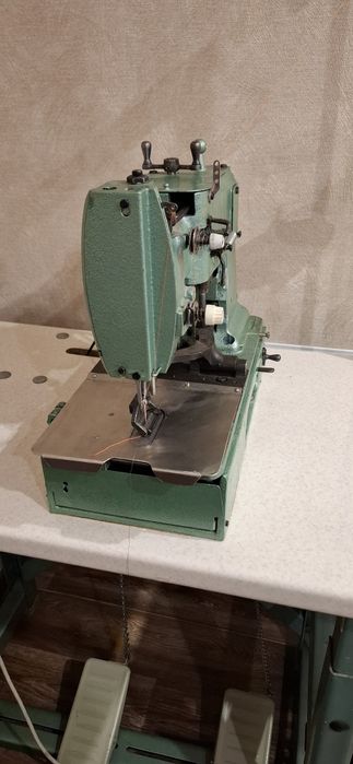 Продам петельную машинку