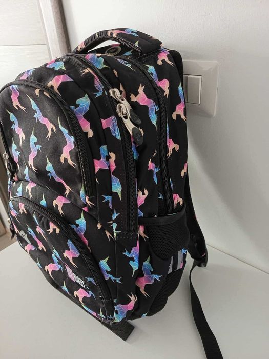Ghiozdan/Rucsac St.Right cu model Rainbow Unicorns
