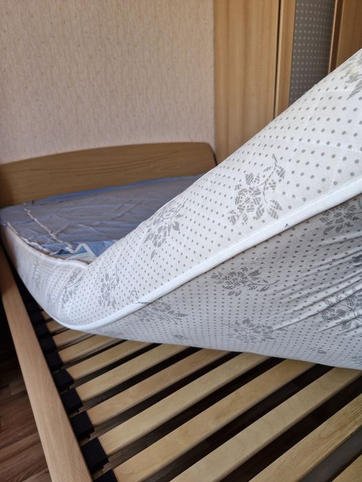 Продаётся спальный гарнитур б/у