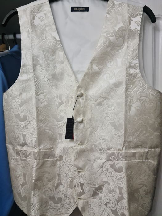 Мъжки бял елек с Подарък вратовръзка