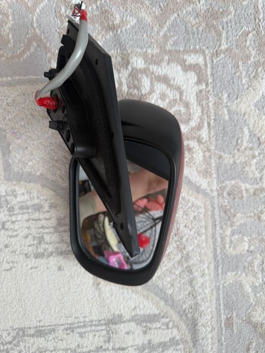 Правое зеркало рав 4