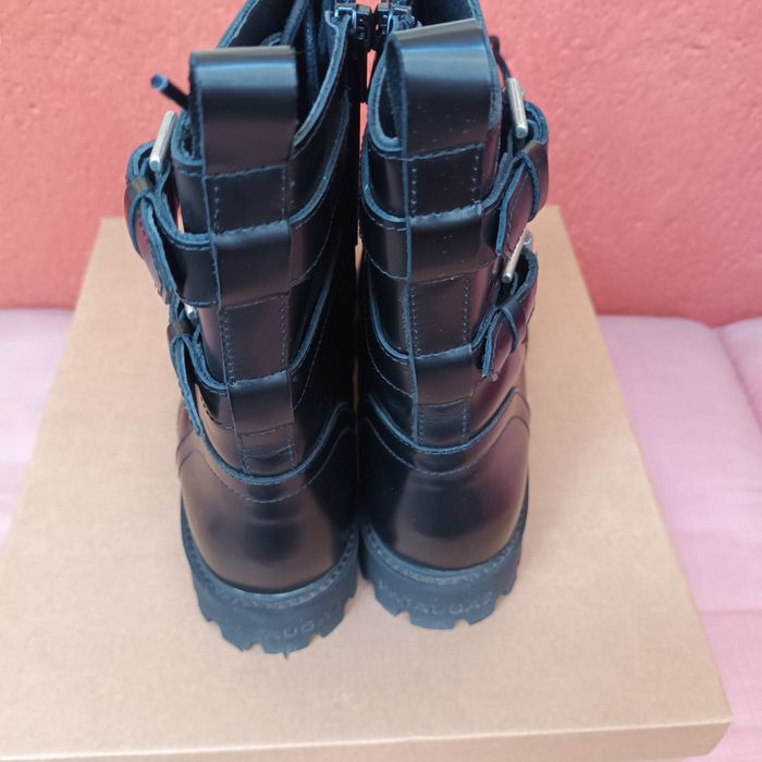 Дамски боти от естествена кожа