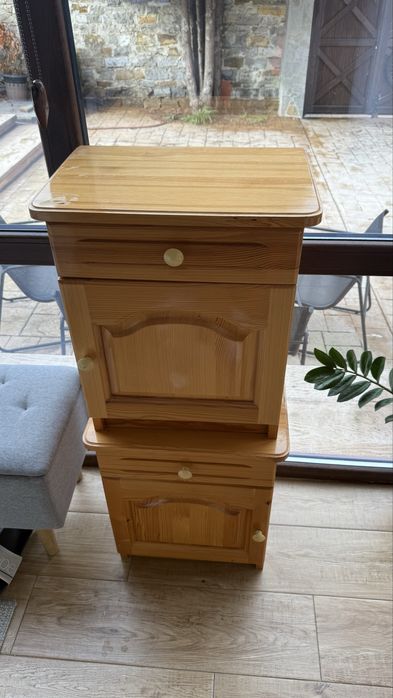 Автентични и Запазени Дървени Шкафчета