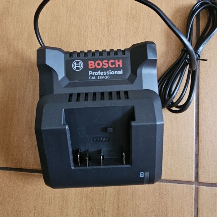Masina gaurit insurubat cu percutie Bosch GSB 18V-21