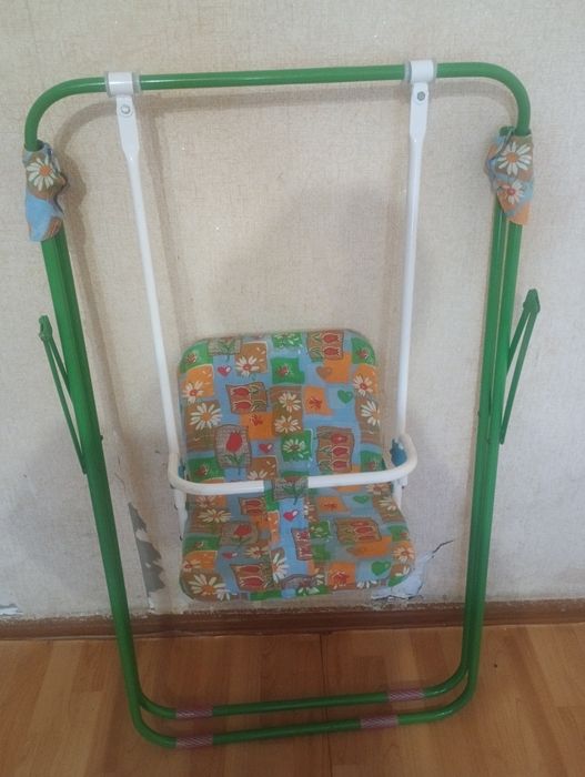 Продам детскую качелю