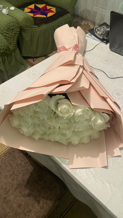 Красивые белые розы