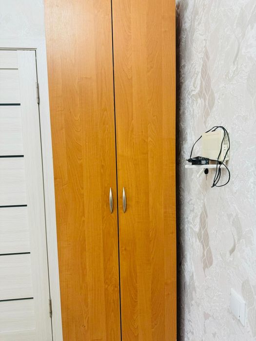 Продам шкаф в прихожую.