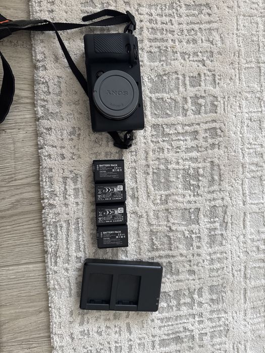 Продам Sony A6300