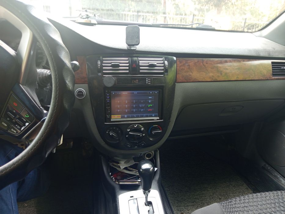 Ласетти жентра сотилади