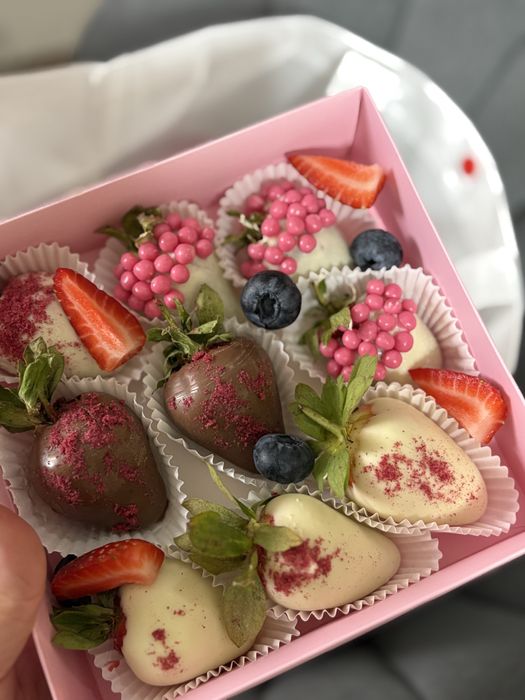 КЛУБНИКА в шоколаде