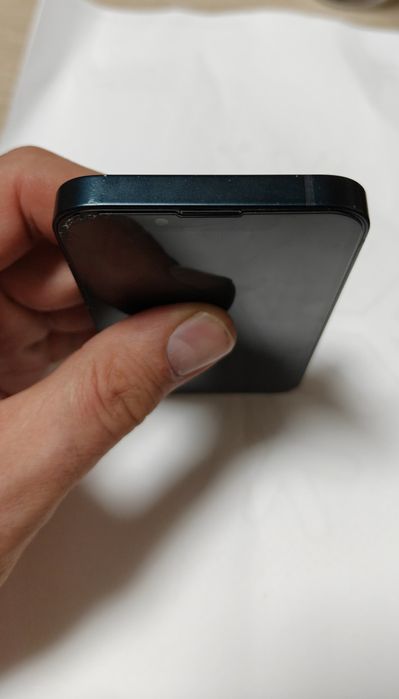 Продавам iphone 13 mini 128GB