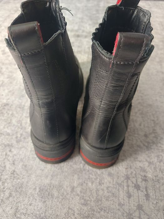 Дамски черни ботуши