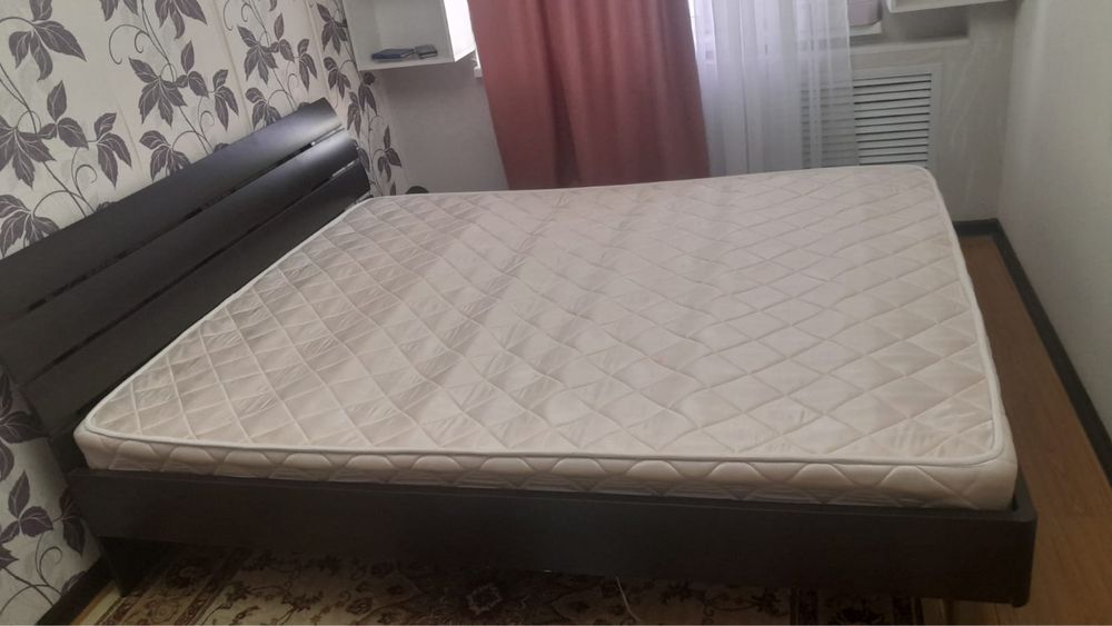 Двухспальная кровать