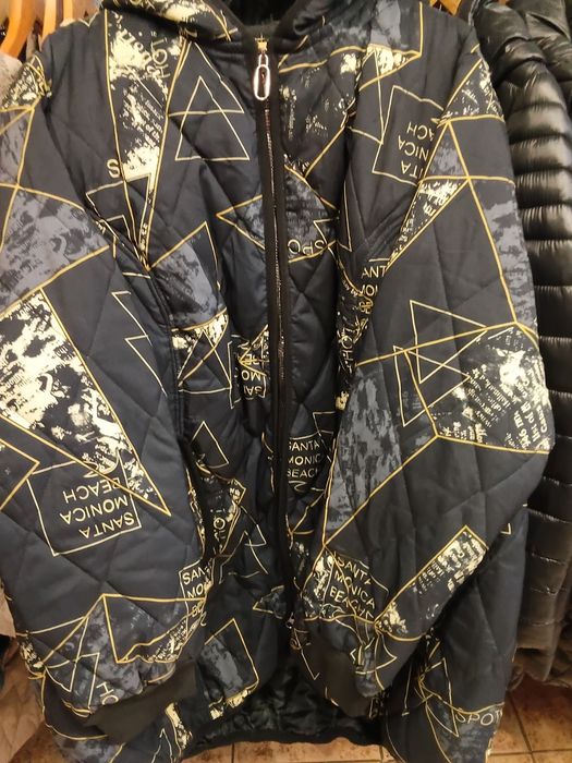 Продам женскую курточку