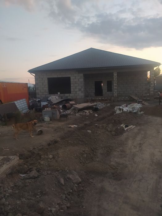 Бригада строителей