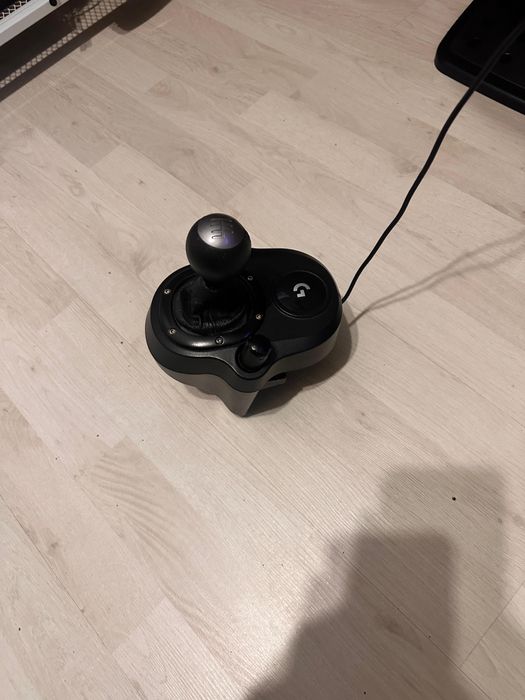 Kit Volan Gaming Logitech G920 + Schimbător + Pedale pentrh PC si Xbox