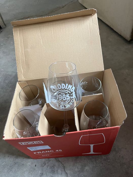 Vand 6 pahare Crodino