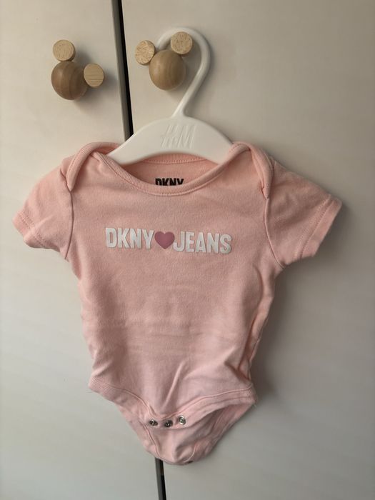GAP, DKNY jeans боди за 3 месеца