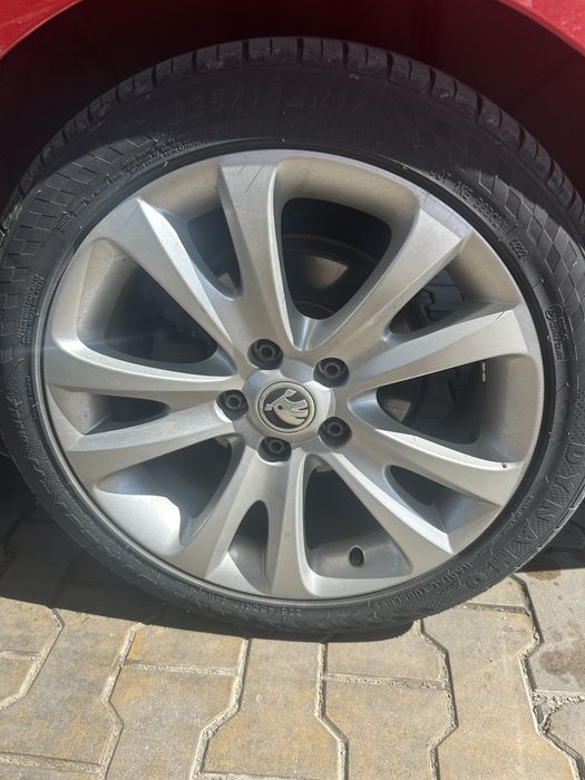 Комплект Летни гуми 225/45/17 с DOT0222 и джанти 17” от Октавия 4