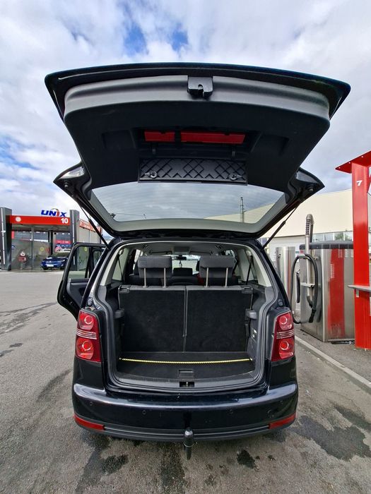 Vand volkswagen touran 7 locuri - highline 2.0 tdi - dsg- 170 cp