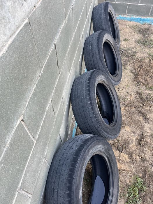 Продам комплект шины 215/65/16