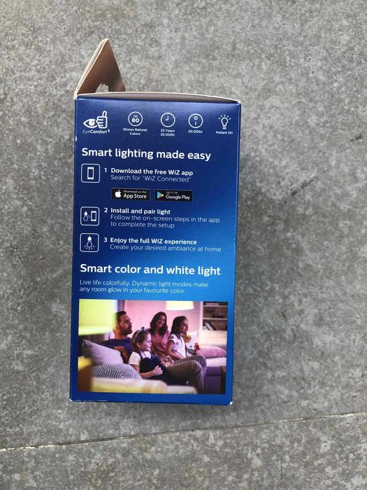 Bec Philips Smart LED – control prin aplicație, economie de energie