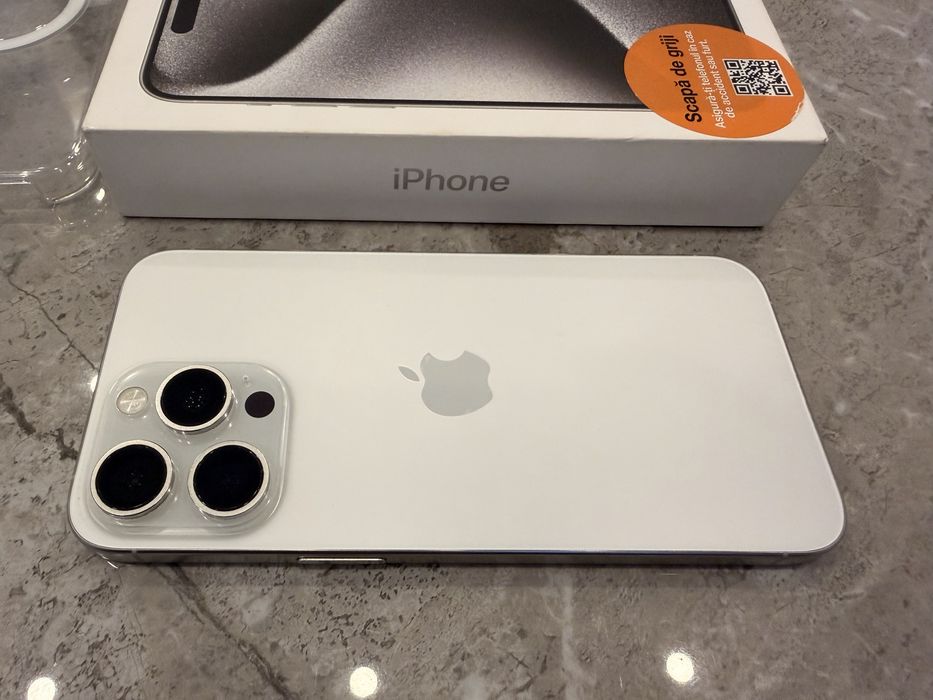 Vand Iphone 15 Pro Max Silver 256 gb, ca Nou!