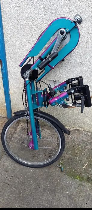 (bicicletă de mână) utilizat de persoanele cu dizabilități