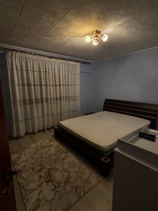 Dau in chirie apartament 2 camere Carpati II