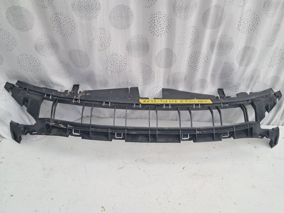 Грил решетка фарове преден капак Ford Focus mk4