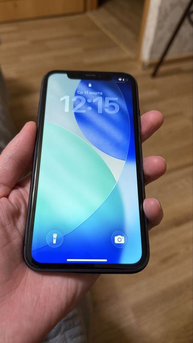 Продам iphone 11 на 128 gb