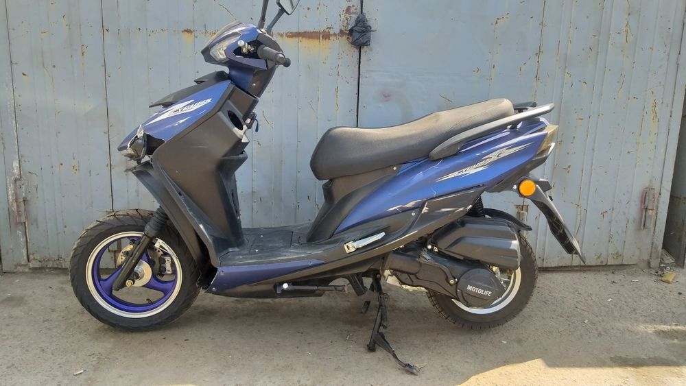 Продаётся скутер 150 кубовый