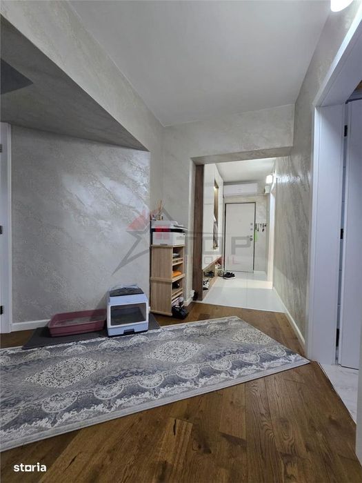 Etaj 2 - Lunca Cetatuii 4 camere decomandat cu 2 bai, bloc din ''97