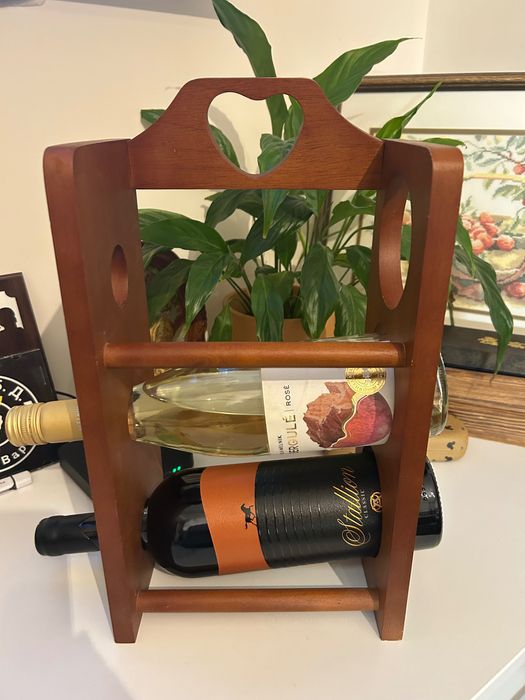 Дървена поставка за 3 бутилки