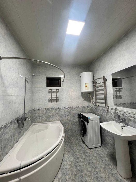 Продается квартира 2 этаж 4 комнаты 150кв метров