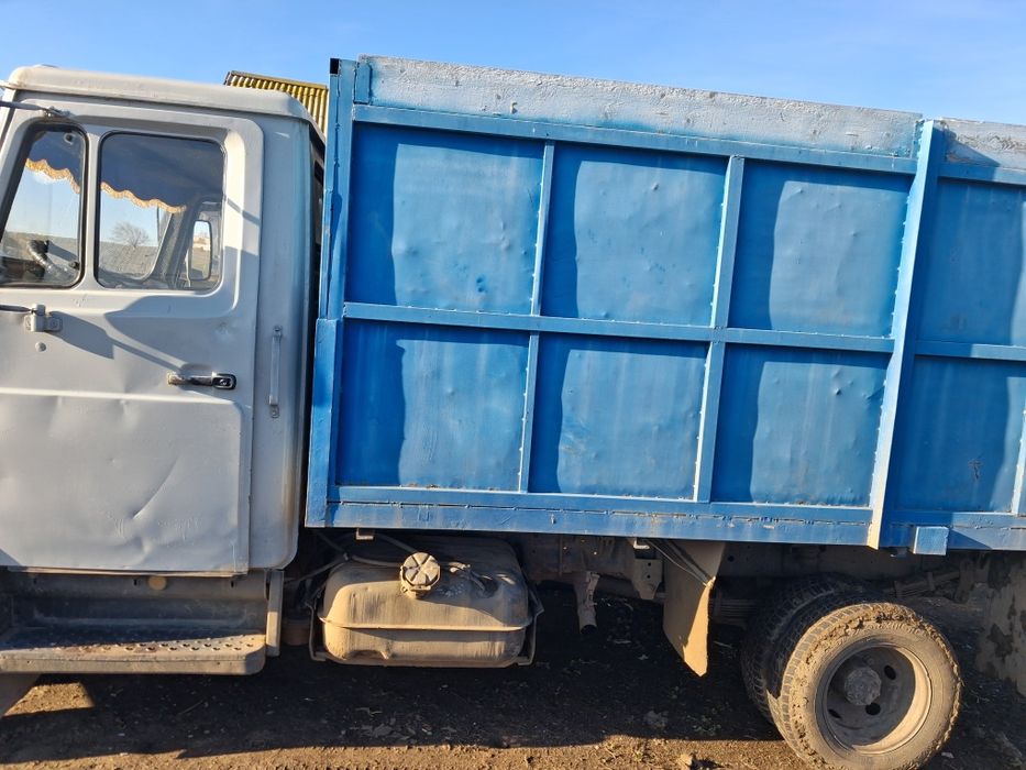 Продам зил бычок