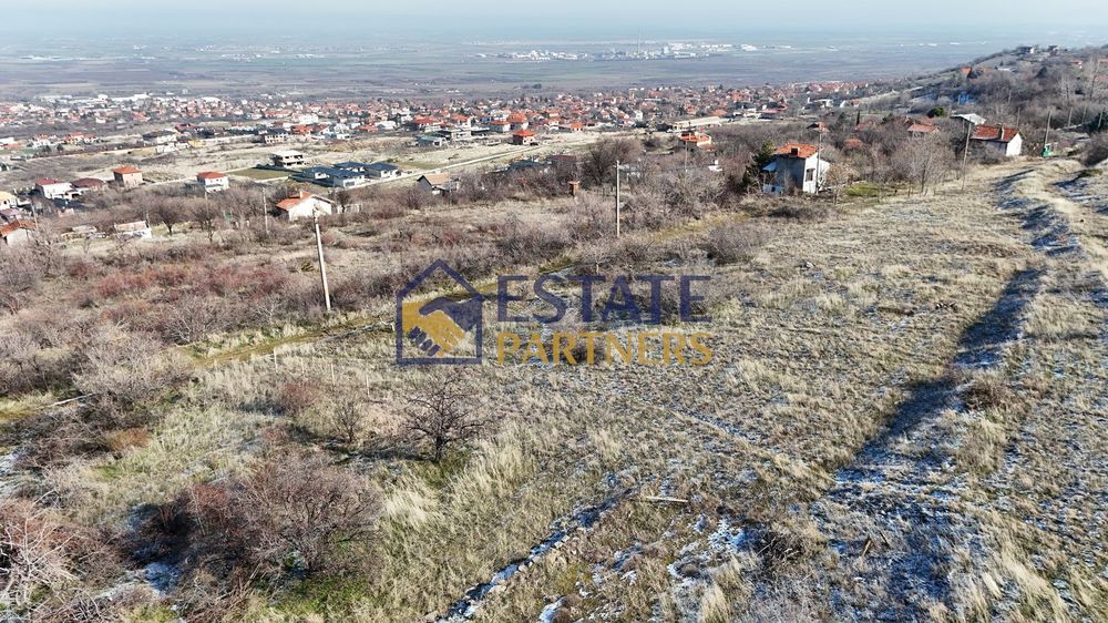 Парцел в Пловдив, област-с.Брестник площ 595 цена 47000