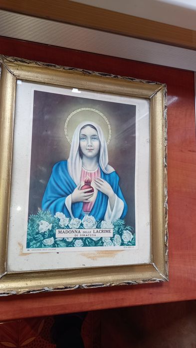 Vand 2 icoane înrămate,mărimi diferite