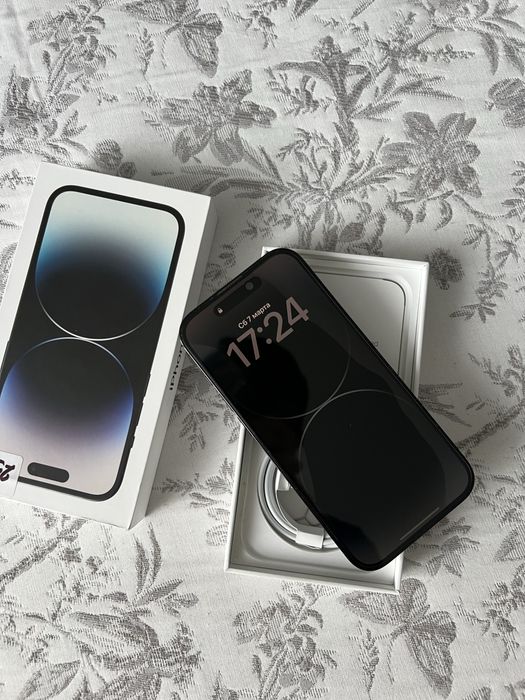 iphone 14 pro с документами